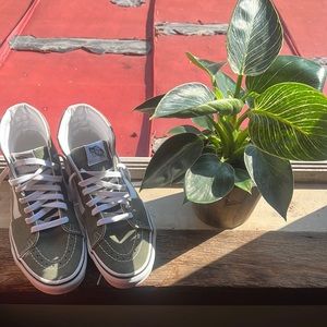army green vans- perfect condition